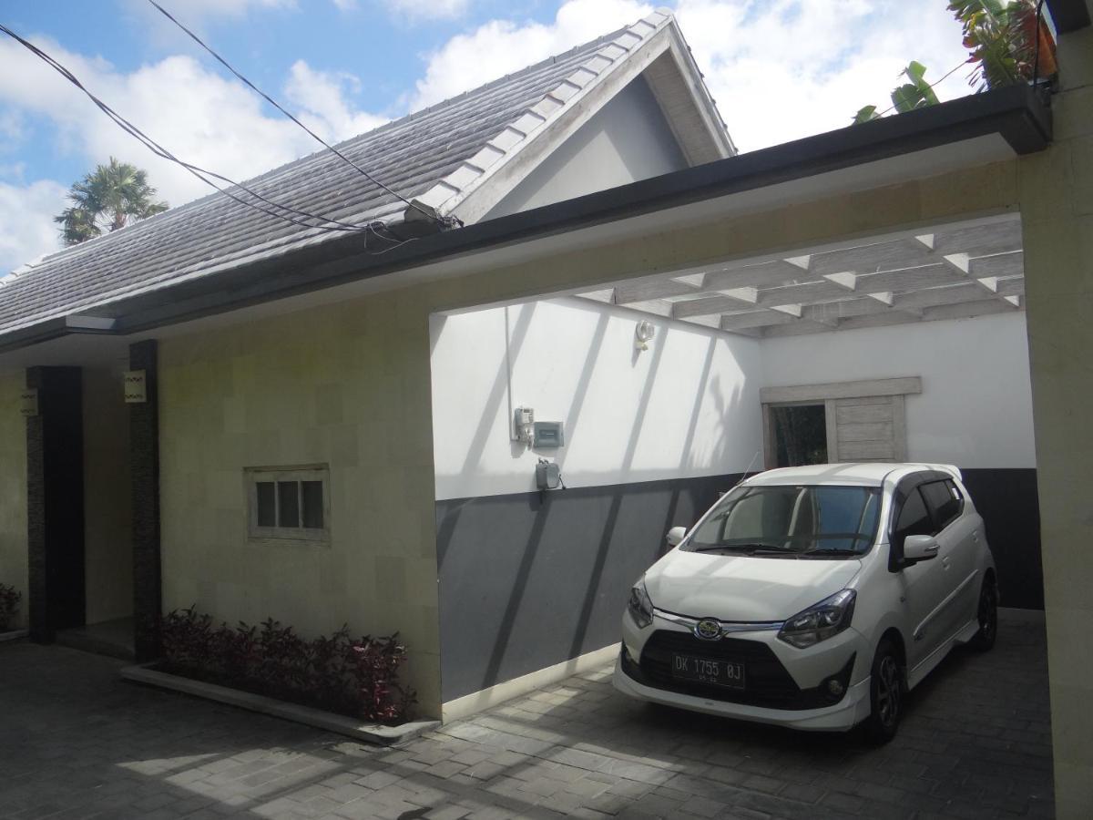 Villa Nuri Merah 1 科洛布坎 外观 照片