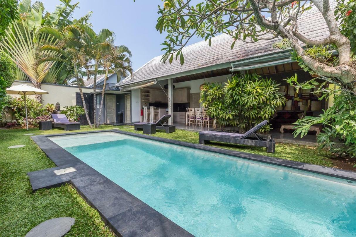 Villa Nuri Merah 1 科洛布坎 外观 照片