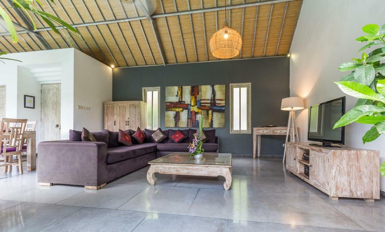 Villa Nuri Merah 1 科洛布坎 外观 照片